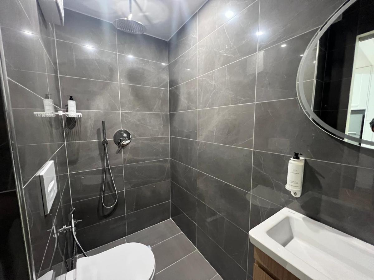 Lana Studio Apartment Tiranë Ngoại thất bức ảnh